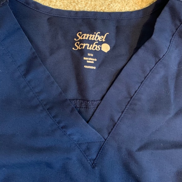 Scrub set - Picture 4 of 6